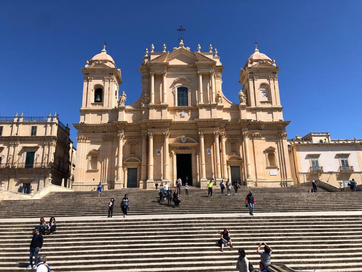 Tannur Del Carmine Villa Noto Exterior photo